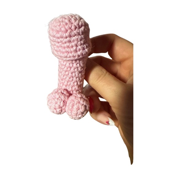 🍆BUY NOW🍆Handmade Cheeky Crochet Chapstick Holder Keychain - Picture 5 of 10